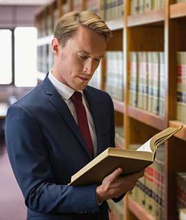 白 貴井工程顧問